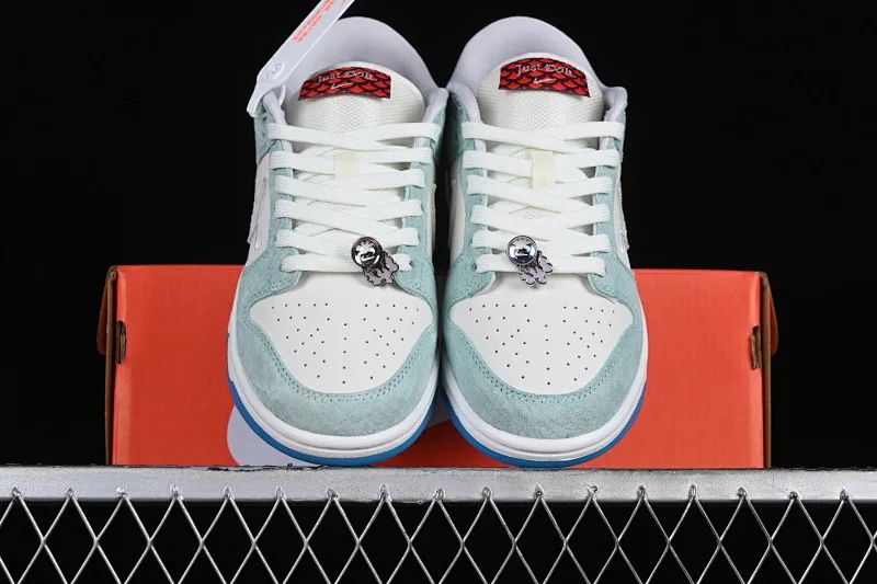 All categories Nk SB Dunk series Nk SB Dunk Low low-top sneakers N version Nk Dunk Low 2024 Year of the Dragon customized SB low-top casual sneakers FZ5065-111